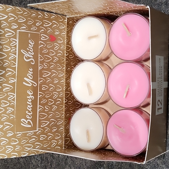 Partylite Tealight Holder and 12 pack Sampler of Tealights - Picture 3 of 4